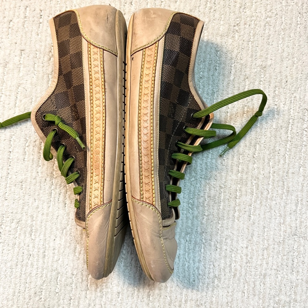 Mens Louis Vuitton sneakers - Picture 5 of 7